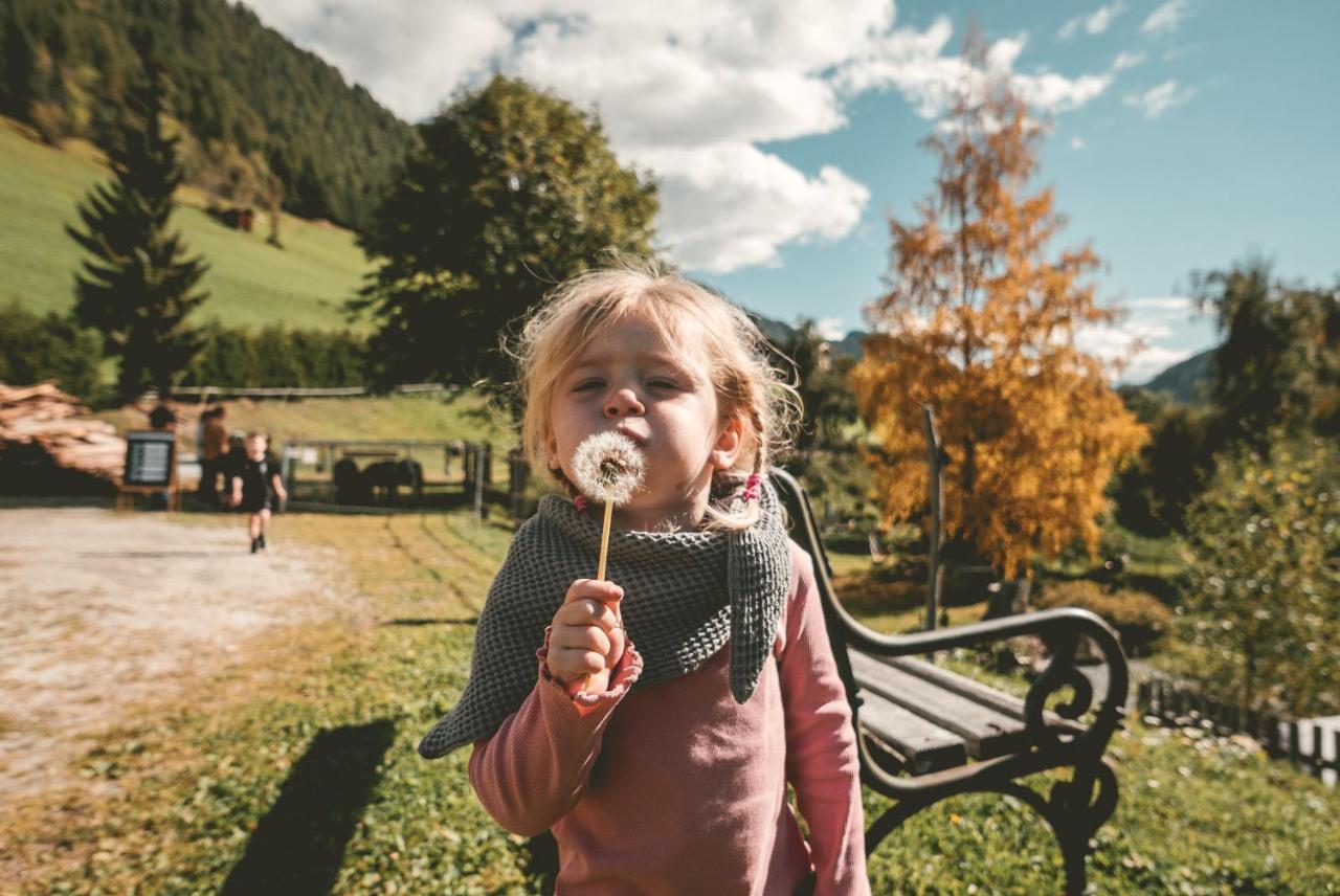 Familienhotel Replerhof Mit Kinderbetreuung Pragraten ภายนอก รูปภาพ