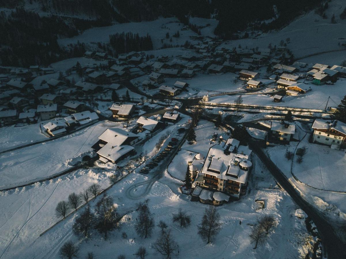 Familienhotel Replerhof Mit Kinderbetreuung Pragraten ภายนอก รูปภาพ