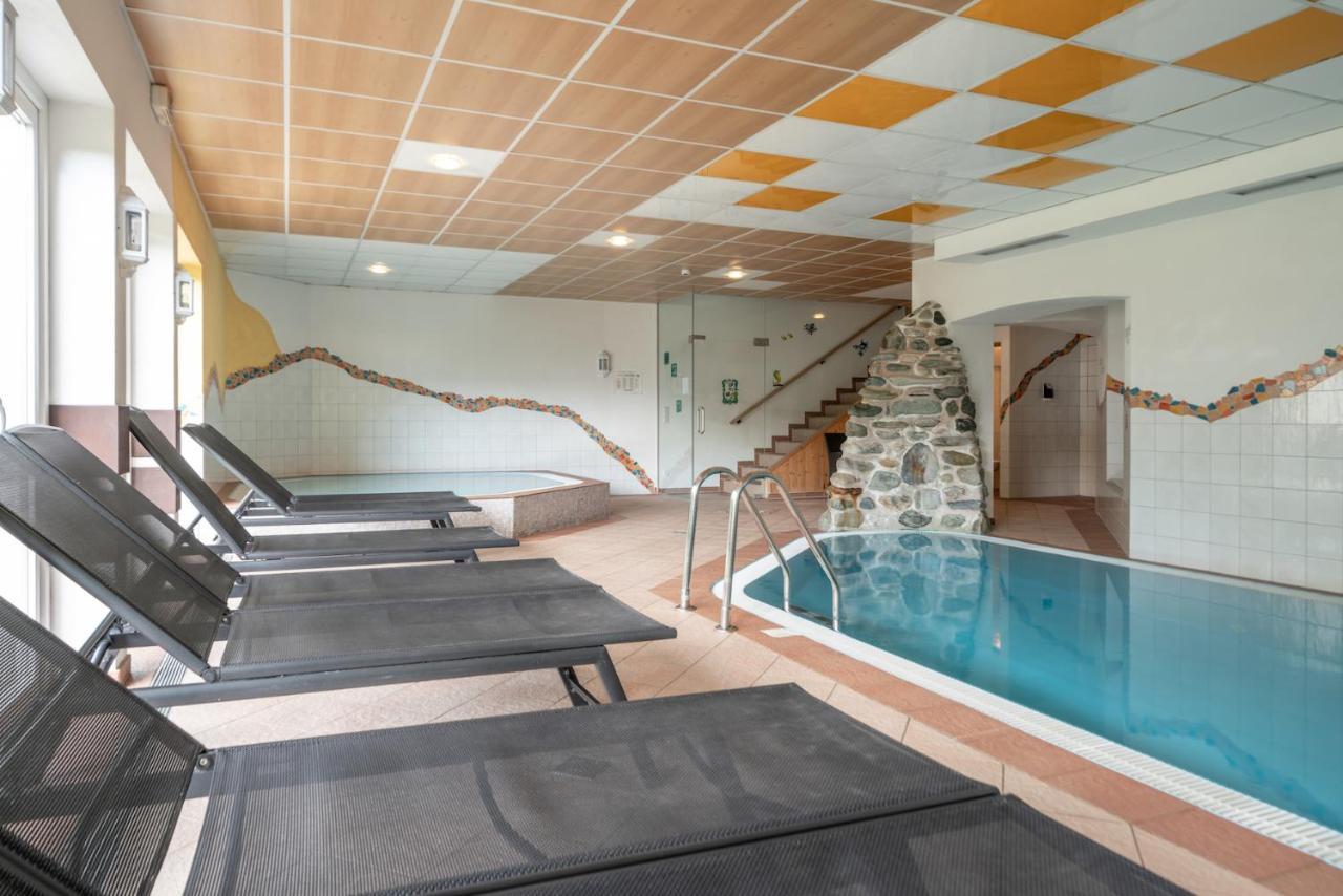 Familienhotel Replerhof Mit Kinderbetreuung Pragraten ภายนอก รูปภาพ